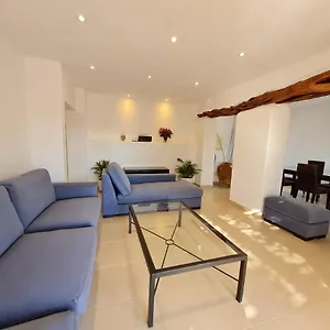 Villa Morna Valley, Sant Carles de Peralta